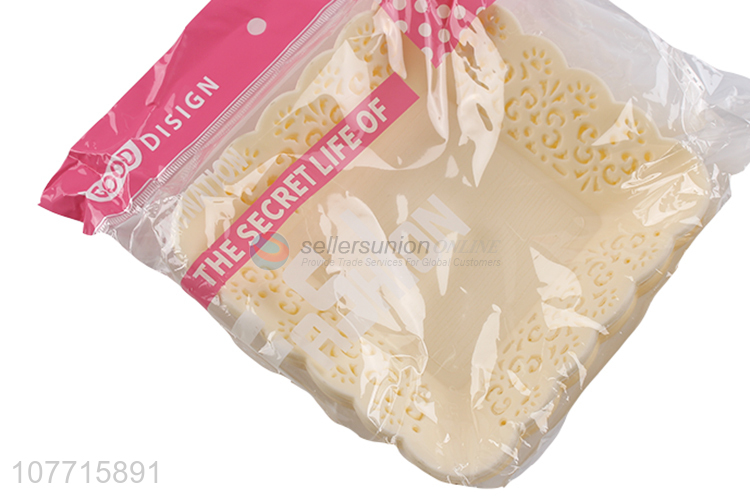Hot selling fashionable square hollowed-out plastic dinner plate for buffet