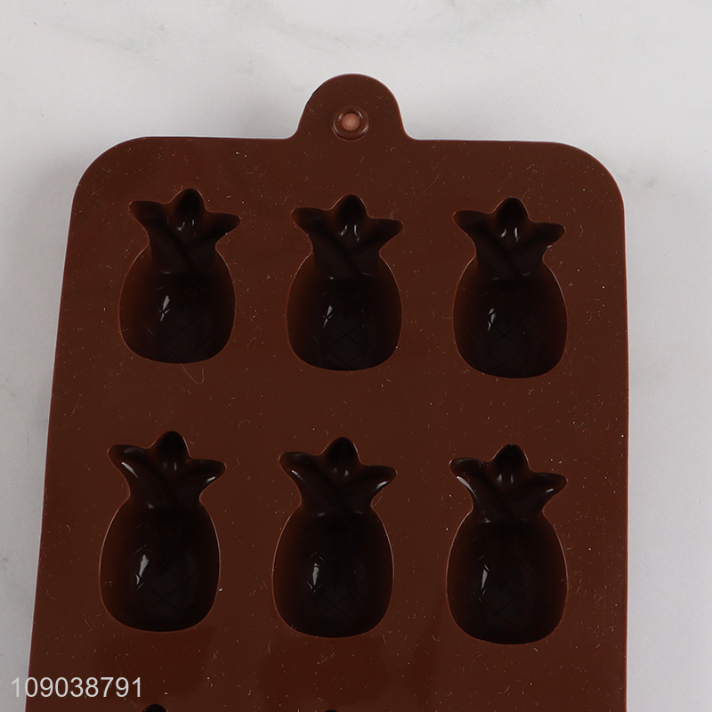 Factory Price 12-Cavity Silicone Chocolate Molds Food Grade Candy Molds