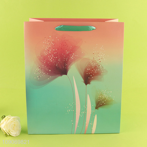 Factory direct sale eco-friendly gifts packaging paper bag  wholesale
