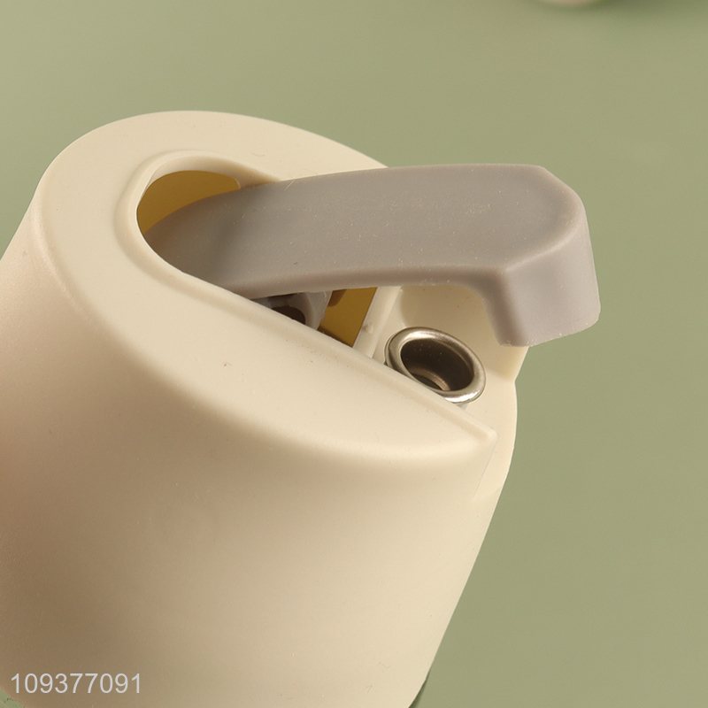 China wholesale automatic opening and closing oil pot for kitchen