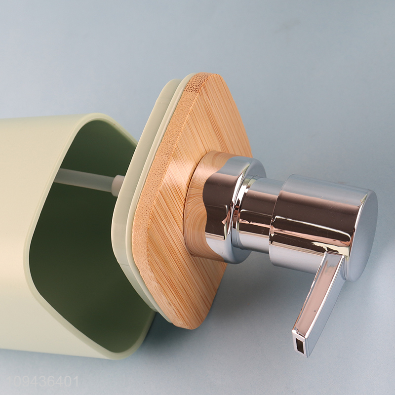 China factory plastic bathroom set with bamboo lid