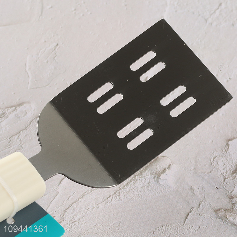 New style eight-hole spatula for frying and cooking