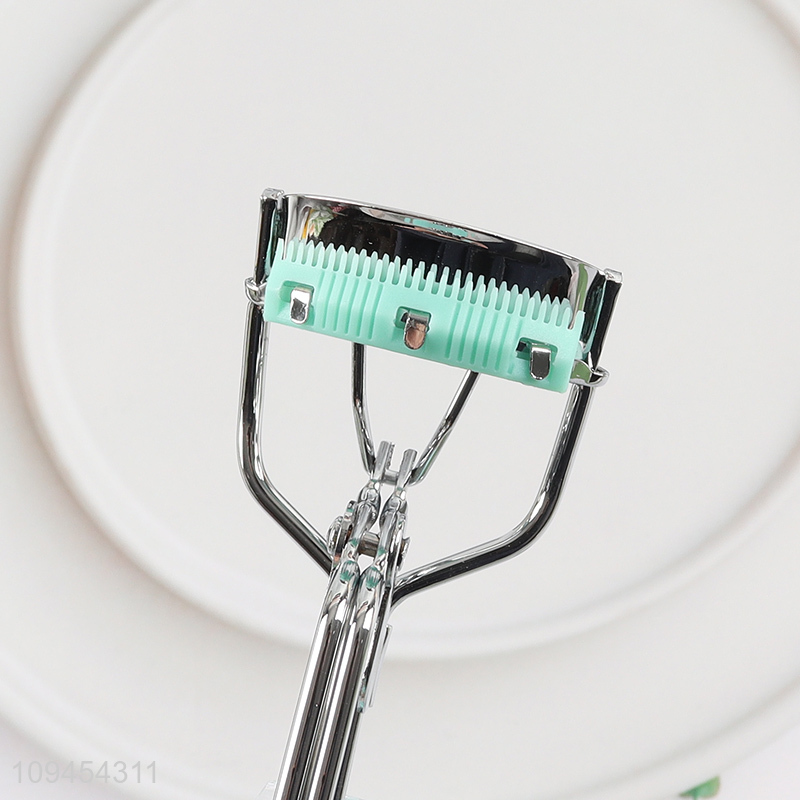 Wholesale eyelash curler with non-slip handle