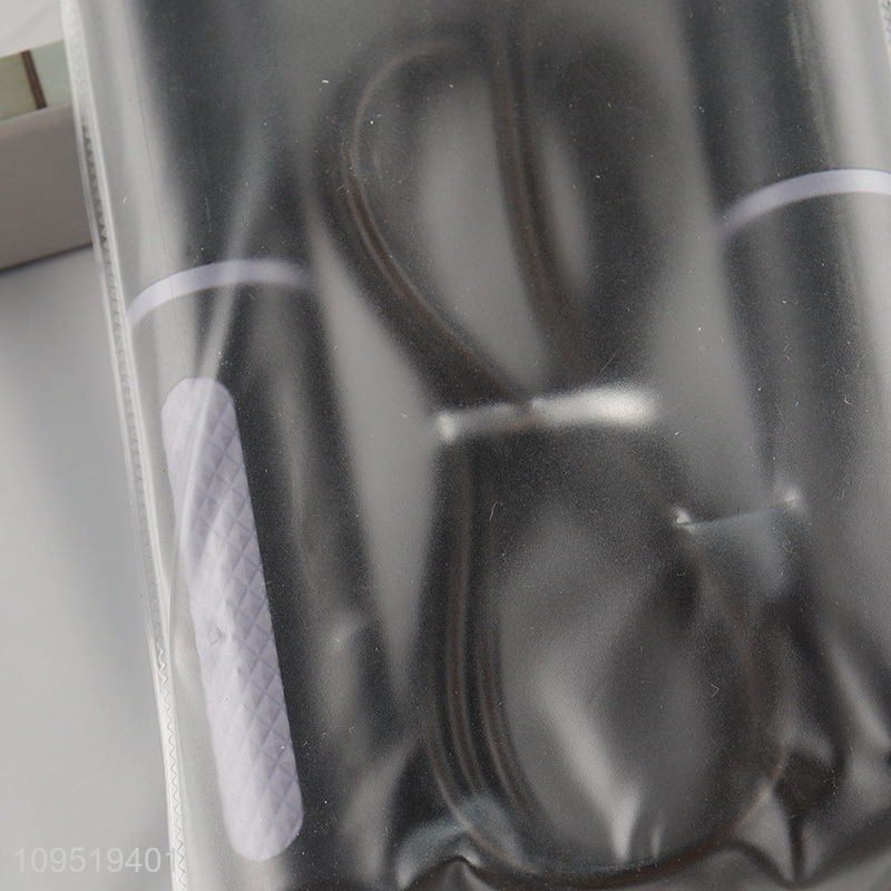 New arrival school students speed jump rope